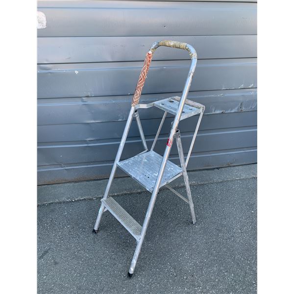 Eagle Brand Aluminum Ladder - 4ft Tall -  2 Steps