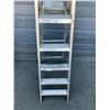 Image 2 : Pacific Aluminum Ladder - 6ft Tall - 5 Steps