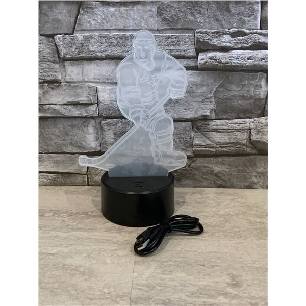 Hockey Player 3D Lamp - 7 LED Color Changing Touch - Rechargeable - Brand New