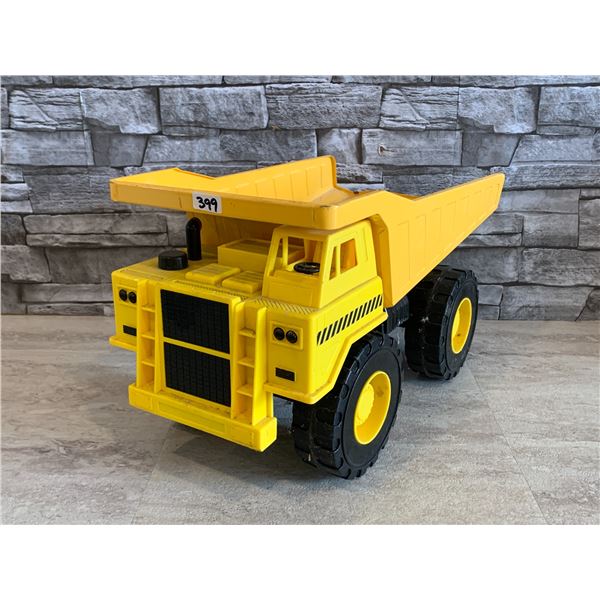 Mighty Wheels Super Dump Truck - 16"