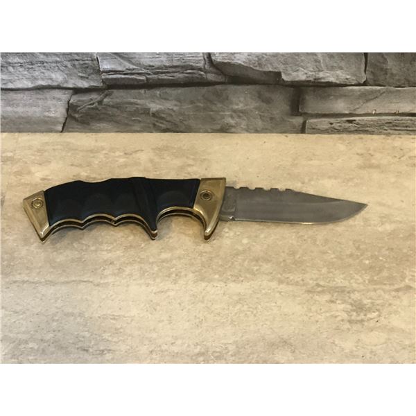 Vintage "The Gold Defender" 440 Stainless Steel Lockback Folding Pocket Knife - Brand New