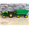Image 14 : Vintage Tonka John Deere Tractor & Trailer - Pressed Steel - Model #: XMB-975 - Green