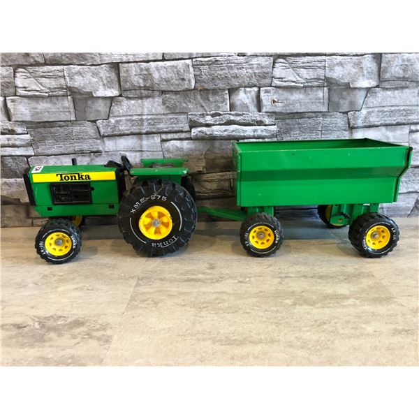 Vintage Tonka John Deere Tractor & Trailer - Pressed Steel - Model #: XMB-975 - Green