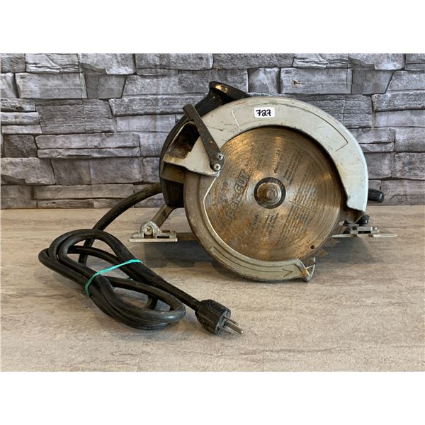 Black & Decker Builders Saw Cat - Model #: 988 - 8"