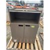 Image 1 : Metal Cabinet
