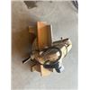 Image 1 : Miter saw