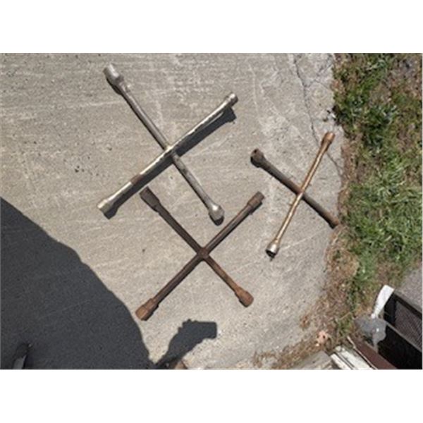 (3) tire irons