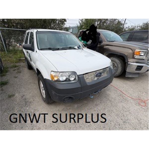 2005 FORD ESCAPE