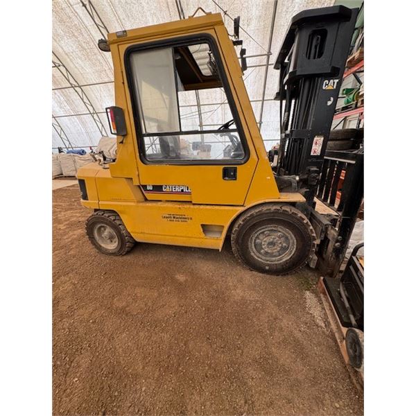 Caterpillar GP40 Forklift - located in Hay River - 8000 lift, 16ft