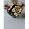 Image 3 : Nuova Capodimonte Porcelain Basket of Flowers Figurine - 5" x 5" x 5.5"