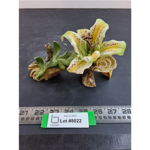 Capodimonte Italian Porcelain "Spotted Lilly" Table Ornament