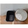 Image 3 : *(3) Fibreboard Barrels Up to 16.5" x 25.5" & Plastic Garbage Bin, Cannot Ship