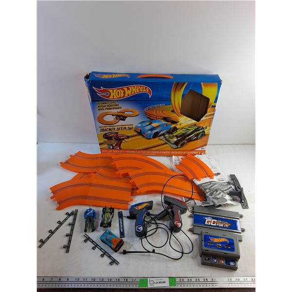 Hot Wheels Beginner Level Slot Car Track Set