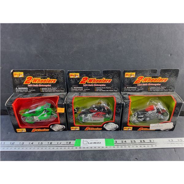 Maisto Die Cast 1:18 Scale 2 Wheelers Motorcycles