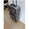 Image 2 : Cambridge Travel Case 22" x 14" x 8",  Pickup Preferred