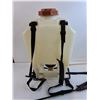 Image 3 : *Chapin "Sure Spray Deluxe" Back Pack Sprayer - 22" High x 15" Wide - PICK UP