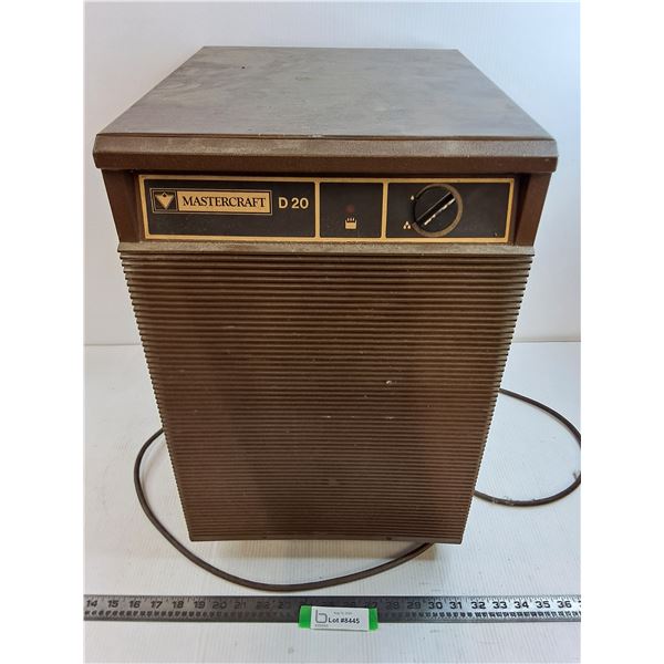 * Mastercraft D20 Humidifier - Powers On - 14x17x21 - Pickup Only