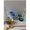 Image 3 : (4) Coffee Mugs, (4) Water Glasses, (4) Dessert Plates, Misc