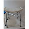Image 4 : *(2) Bath Stools - As Is - PICK UP ONLY