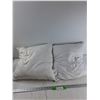 Image 1 : (2) Feather Pillows - As Is