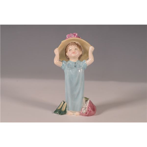 Royal Doulton Figurine Make Believe HN2225