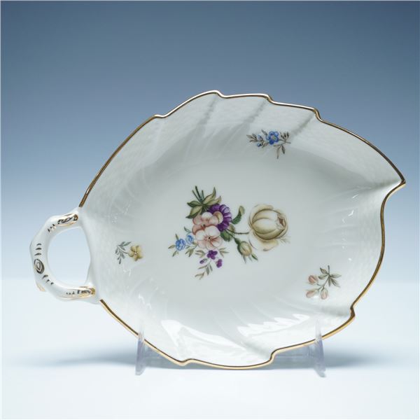 Royal Copenhagen Leaf Shape Pickle Dish, Frijsenborg