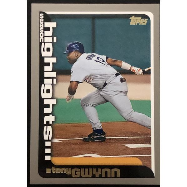 2000 TOPPS TONY GWYNN (HOF)
