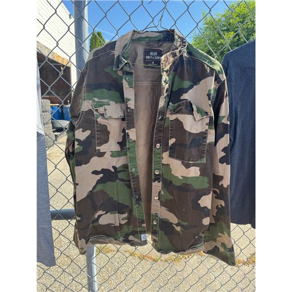 Lou only and Sons medium camo