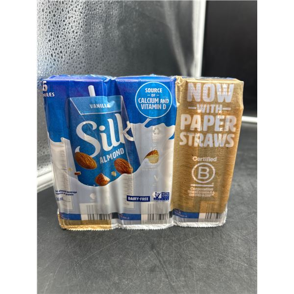 Silk Almond Vanilla Dairy-Free Drink, 6 x 236 mL Cartons