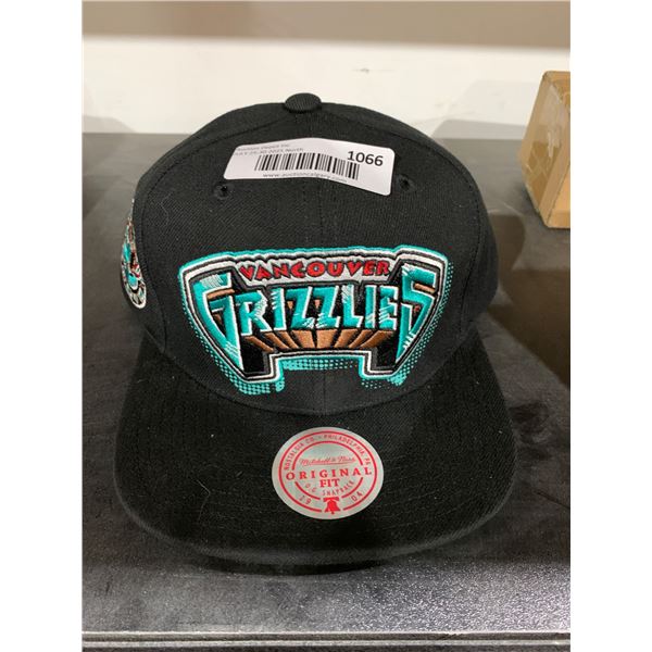 Mitchell & Ness Vancouver Grizzlies Snapback Cap with Team Branding