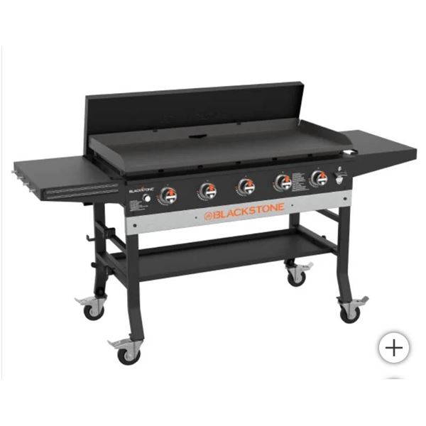 Blackstone 44-Inch Griddle with Hard Cover and Folding Side Shelves, Model 1568NA