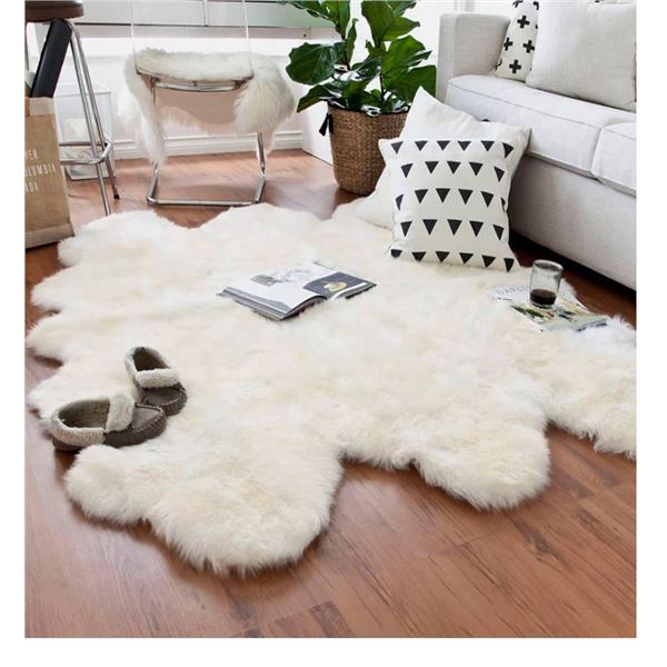 Sexto Sheepskin Rug in Ivory Color