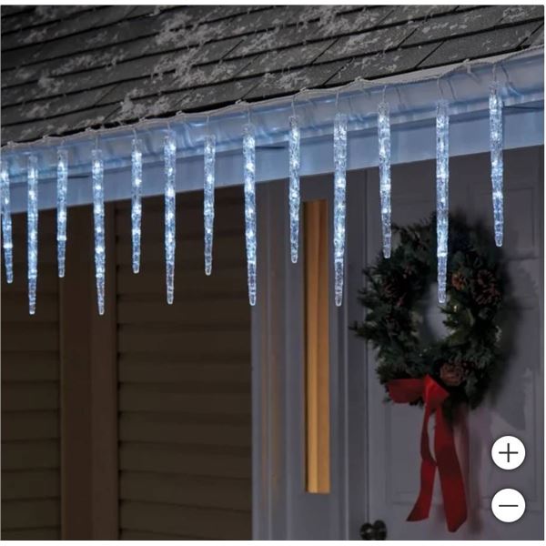 Sylvania 20 Twinkling Light Molded Pure White Icicles Set