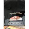 Image 2 : Mitchell & Ness Vancouver Grizzlies Adjustable Snapback Hat