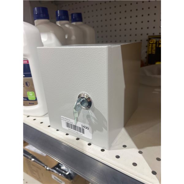 50A Temporary RV Power Outlet With Locking Mechanism