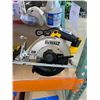 Image 2 : DeWALT DCS391 20V MAX Cordless Circular Saw with 6-1/2 in Blade