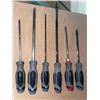Image 2 : Maximum Screwdriver Set Featuring Assorted Sizes and Types