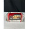 Image 6 : NOS 1948 Ford F-1 Truck and Woody Road Signature Collectors Edition 1/43 Scale