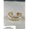 Image 2 : Vintage Sterling Silver Hand Engraved Open Cuff Bangle in Good Condition