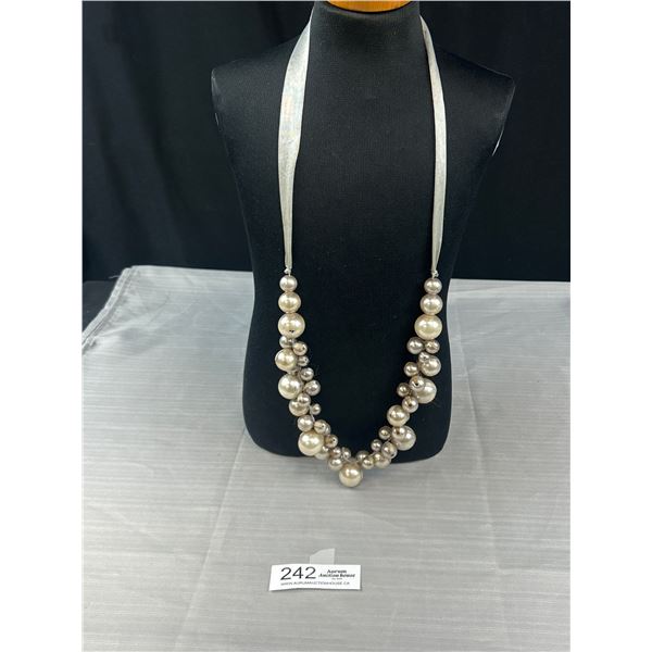 Vintage Large Faux Pearls Necklace