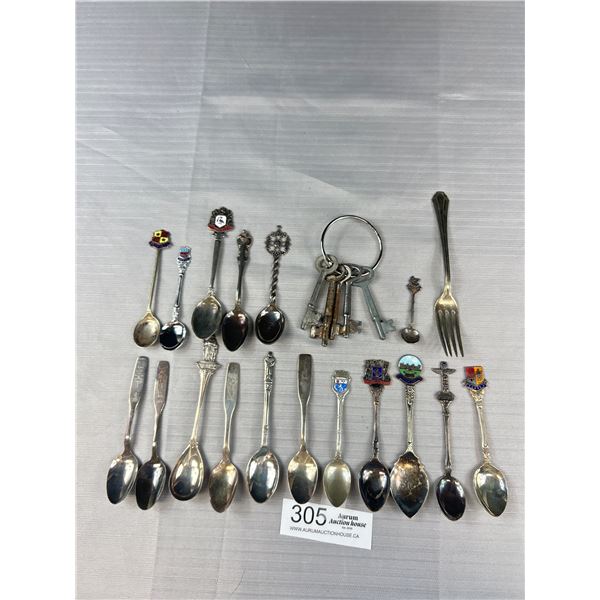 Lot of Antique Skeleton Keys and Souvenier Spoons