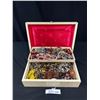 Image 1 : Old Jewelery Box Full of Vintage Jewelery