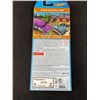 Image 3 : 2 Sets of 5 Hotwheels Sets, Demo Destruction and HW Race Team