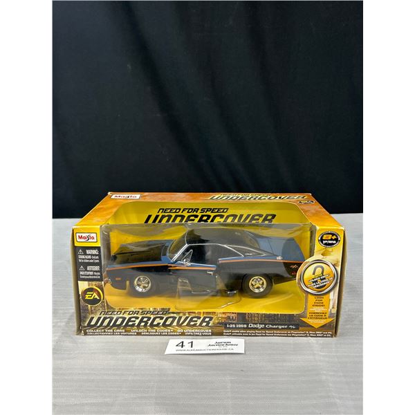 1/25th Scale 1969 Dodge Charger Diecast Car in Original Box