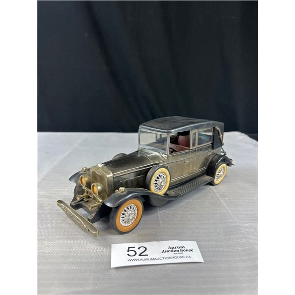 Vintage 1928 Lincoln Model L Town Car AM Transistor Radio