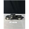 Image 6 : 1/24th Scale 1999 Silverado Diecast Car