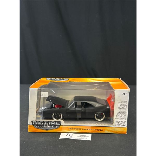 1/24th Scale 1969 Dodge Charger Daytona Diecast Car in Original Box