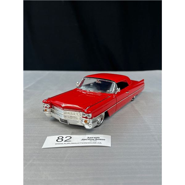 1/24th Scale 1963 Cadillac Series 62 Diecast Car