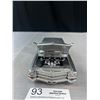 Image 4 : 1/24th Scale 1963 Cadillac Series 62 Diecast Car