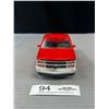 Image 3 : 1/25th Scale Chevrolet Silverado Sport Side Diecast Car